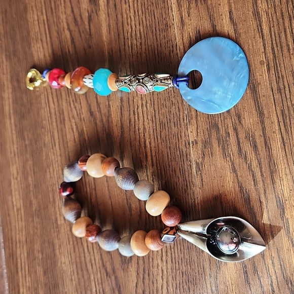 Gift Box Set Of Two Unique Charms/hanging art Pieces In a Tin Angel Box - Picture 2 of 9